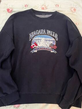 Brandy Melville Black Niagara Falls Canada Graphic Crewneck